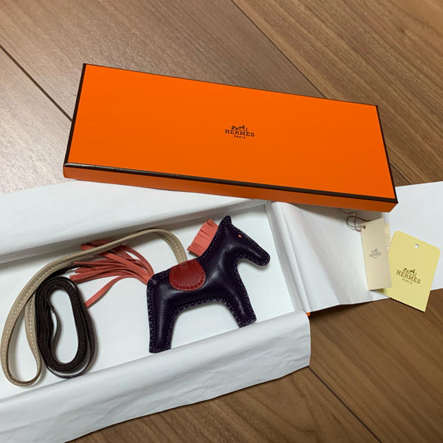 驚きの価格 Hermes - Hermès エルメス ロデオチャーム pm レザン ...