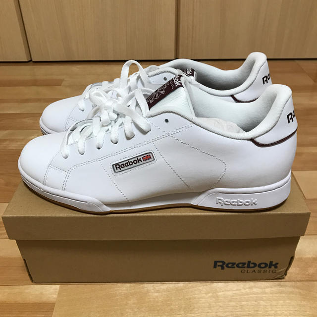 Reebok - 新品未使用！Reebok CLASSIC レザー スニーカーの通販 by ヒロ's shop｜リーボックならラクマ