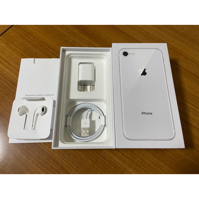 スマホ/家電/カメラiPhone8 64GB 美品　本体