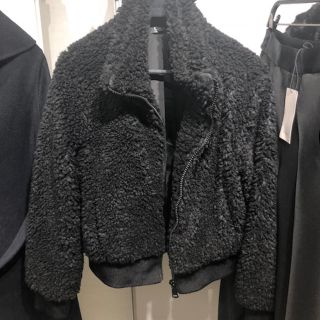 ザラ(ZARA)のZARA もこもこ アウター(その他)