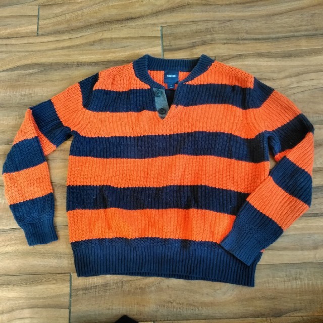 GAP Kids(ギャップキッズ)のGAP 　130size　ニット　セーター キッズ/ベビー/マタニティのキッズ服男の子用(90cm~)(ニット)の商品写真