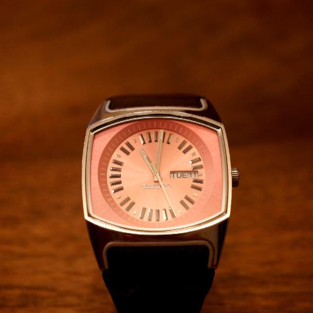 DIESEL(ディーゼル)のDIESEL 腕時計 レディース メンズの時計(腕時計(アナログ))の商品写真