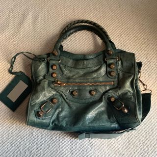 BALENCIAGA(バッグ ・ グリーン・カーキ/緑色系)のフリマ BALENCIAGA(バッグ ・ グリーン・カーキ/緑色系)のフリマ