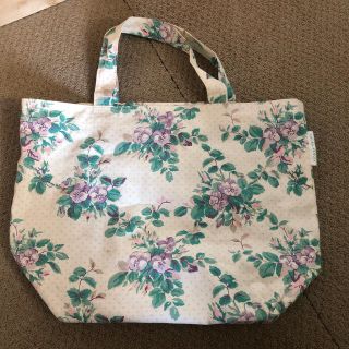 ローラアシュレイ(LAURA ASHLEY)のローラアシュレイ　トートバッグ(トートバッグ)