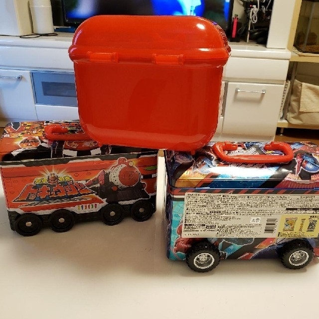 収納ボックス バス缶 仮面ライダービルドなど エンタメ/ホビーのおもちゃ/ぬいぐるみ(キャラクターグッズ)の商品写真