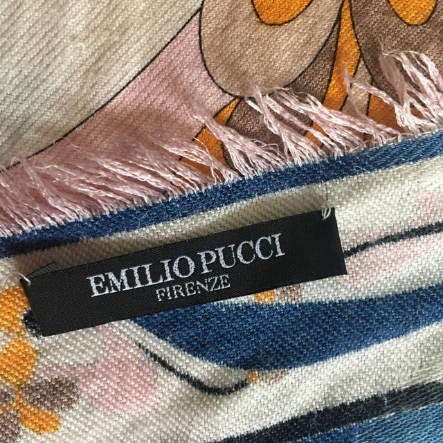 EMILIO PUCCI(エミリオプッチ)のLesnuit さん専用　　Emiliopucci  エミリオ プッチ   レディースのファッション小物(バンダナ/スカーフ)の商品写真