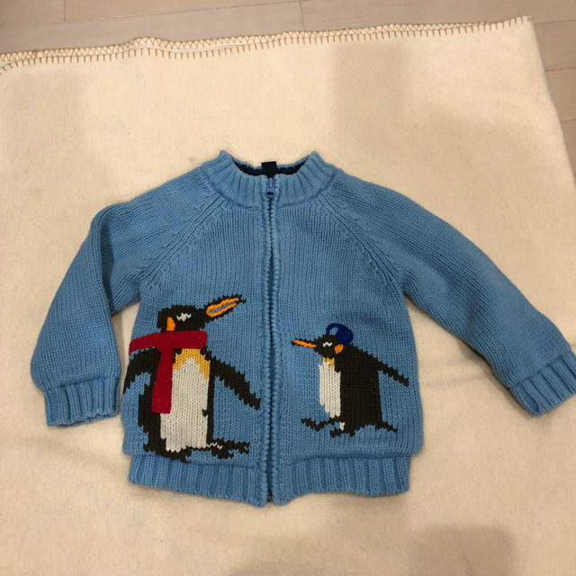 babyGAP(ベビーギャップ)のbabyGAP ペンギン柄 ジップアップ ニットアウター キッズ/ベビー/マタニティのキッズ服男の子用(90cm~)(カーディガン)の商品写真