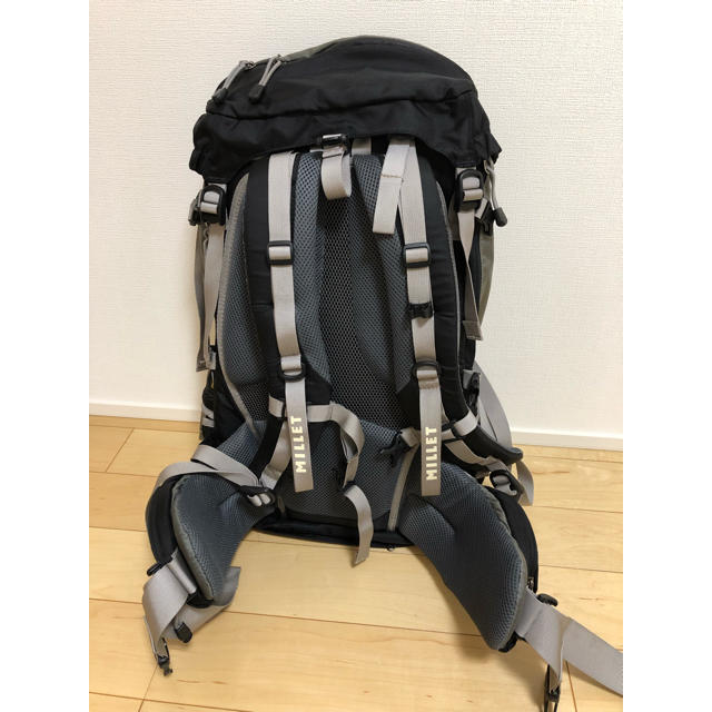 MILLET(ミレー)のミレー サースフェーエボ 30リットル スポーツ/アウトドアのアウトドア(登山用品)の商品写真