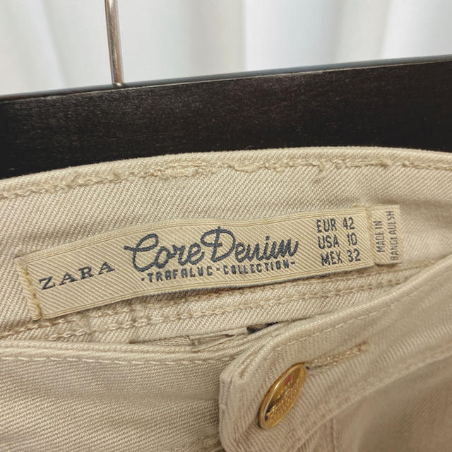 ZARA(ザラ)のZARA ザラ レディース　グレー　デニム　ショートパンツ　サイズUSA10 レディースのパンツ(ショートパンツ)の商品写真