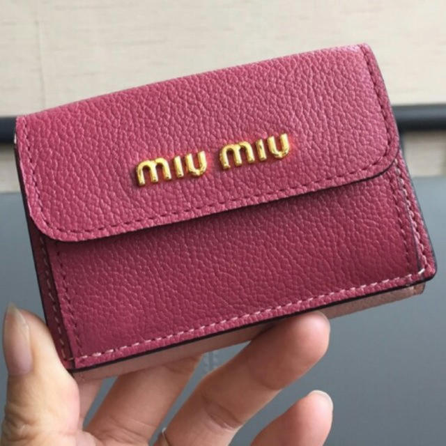 miumiu(ミュウミュウ)のmiumiu  ミニ財布 メンズのファッション小物(折り財布)の商品写真