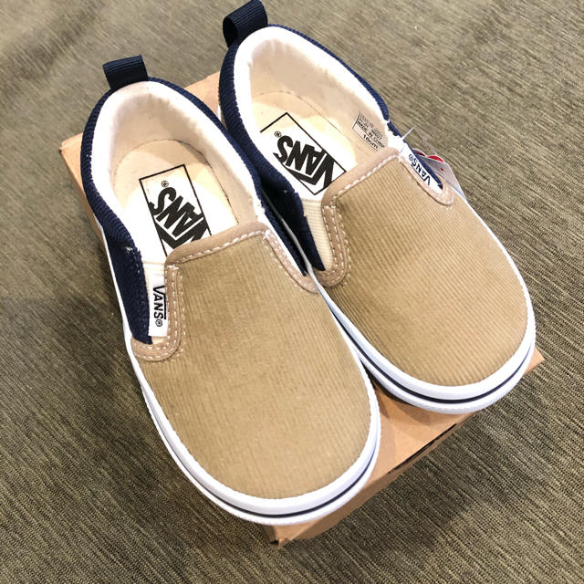 VANS(ヴァンズ)の新品！VANS スリッポン　16㎝ キッズ/ベビー/マタニティのキッズ靴/シューズ(15cm~)(スニーカー)の商品写真