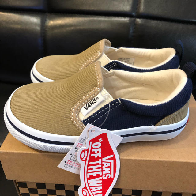 VANS(ヴァンズ)の新品！VANS スリッポン　16㎝ キッズ/ベビー/マタニティのキッズ靴/シューズ(15cm~)(スニーカー)の商品写真