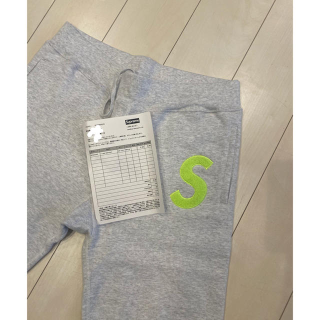 supreme／Ｓ logo sweat