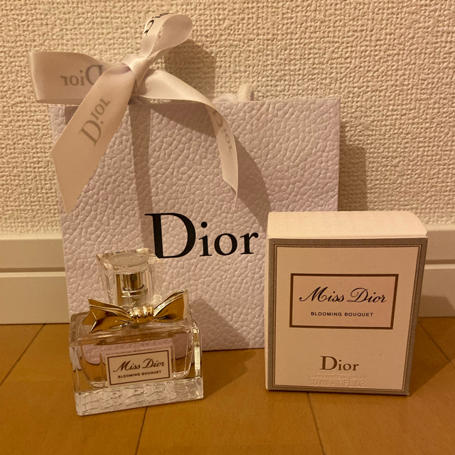 Christian Dior(クリスチャンディオール)の値下げ　ミスディオール　ブルーミングブーケ コスメ/美容の香水(香水(女性用))の商品写真