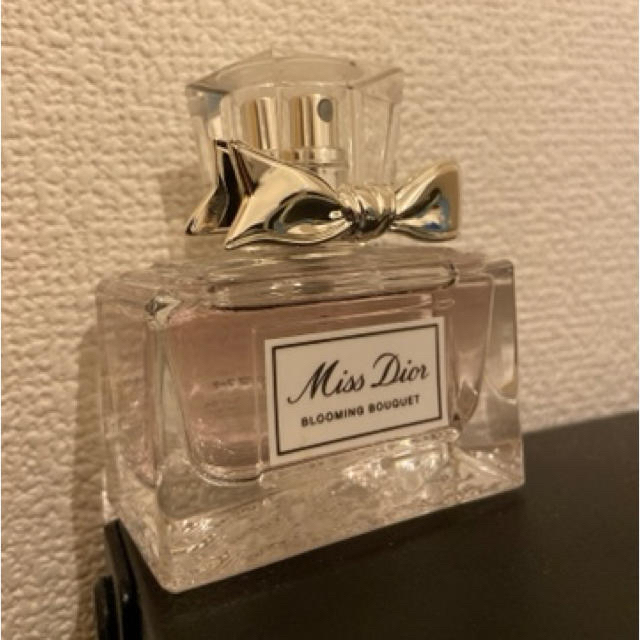 Christian Dior(クリスチャンディオール)の値下げ　ミスディオール　ブルーミングブーケ コスメ/美容の香水(香水(女性用))の商品写真
