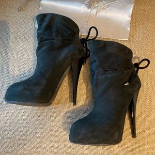 ジュゼッペザノッティ(GIUZEPPE ZANOTTI)のさあちゃんさま専用⭐️ジュゼッペザノッティ➕tibiスカート⭐️(ブーティ)