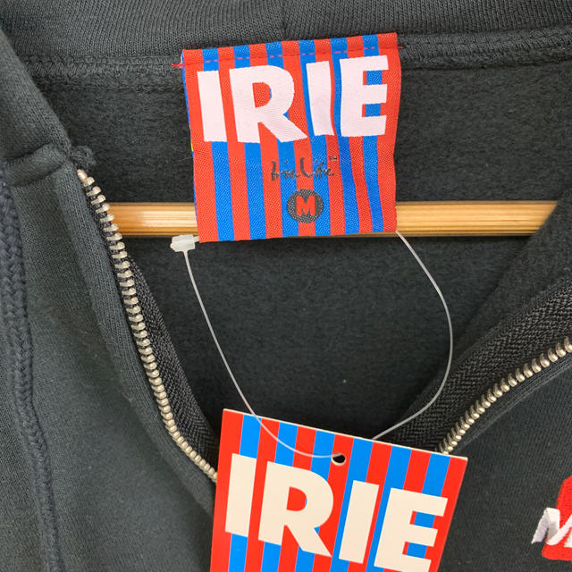 IRIE LIFE(アイリーライフ)の◆新品未使用◆irie lifeジップアップパーカー「music」ブラック　M メンズのトップス(パーカー)の商品写真