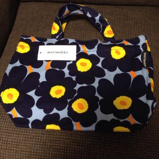 マリメッコ(marimekko)のmarimekko１日短時間のみバッグ(トートバッグ)