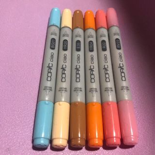 ツゥールズ(TOOLS)の専用です！　　　コピック チャオ　6本　copic ciao セット(カラーペン/コピック)