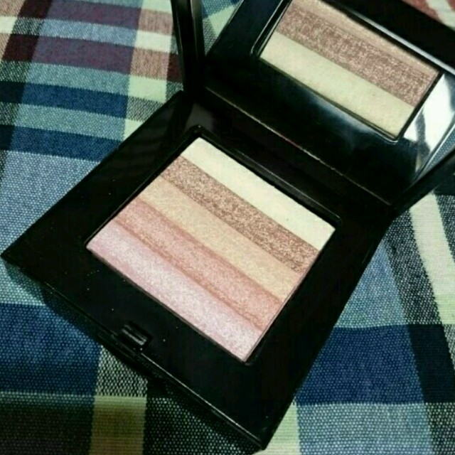 BOBBI BROWN(ボビイブラウン)のボビィブラウン♡シマーブリックコンパクト コスメ/美容のベースメイク/化粧品(フェイスカラー)の商品写真