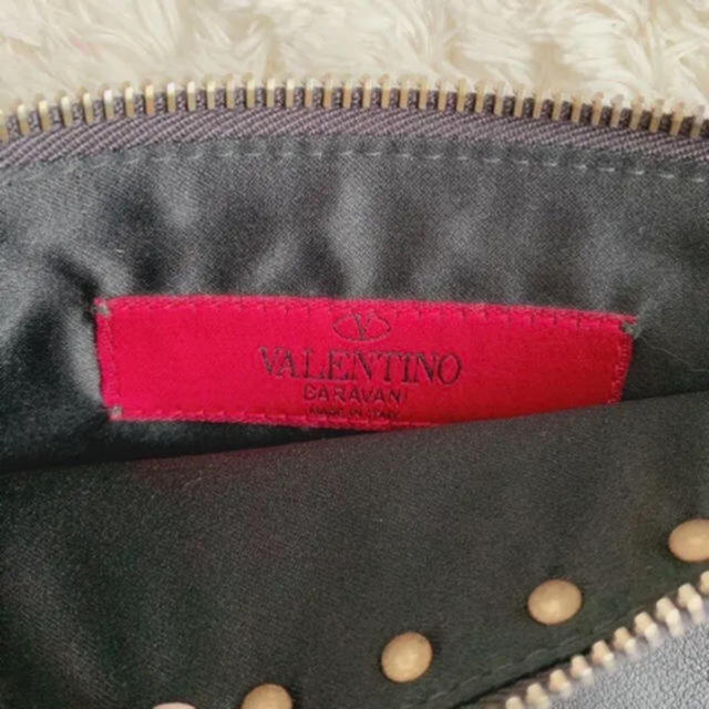 VALENTINO(ヴァレンティノ)のバレンティノ  スタッズ クラッチ レディースのバッグ(クラッチバッグ)の商品写真