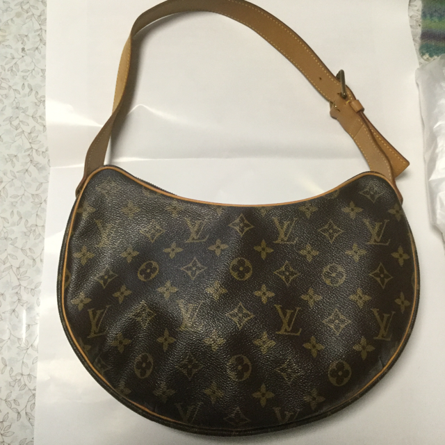 LOUIS VUITTON - 【もちもち】ルイ ヴィトン M51512 クロワッサンMM 保存袋付