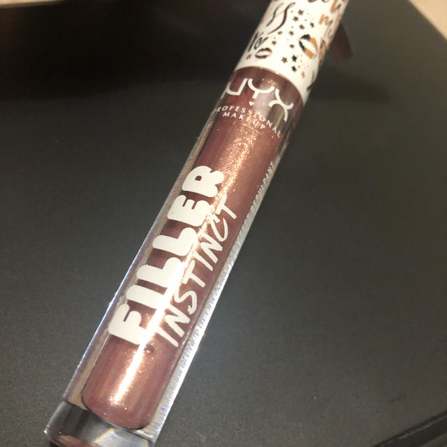 NYX(エヌワイエックス)のNYX FILLER INSTINCT (SPARKLING PLEASE) コスメ/美容のベースメイク/化粧品(リップグロス)の商品写真