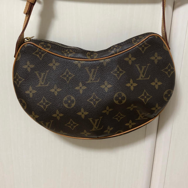 LOUIS VUITTON(ルイヴィトン)のルイ ヴィトン M51512 クロワッサンMM  レディースのバッグ(ショルダーバッグ)の商品写真