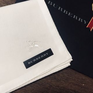 バーバリー(BURBERRY)の◆新品未使用◆バーバリーBurberryホースマーク刺繍ハンカチーフ◆ホワイト白(ハンカチ)