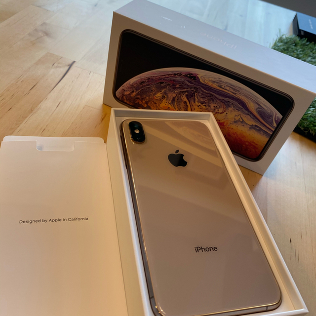 iPhone xs max simフリー版　ゴールド　256GB