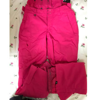 ロキシー(Roxy)のROXY スノボ用ウエア　パンツ　Sサイズ　濃いピンク(ウエア/装備)
