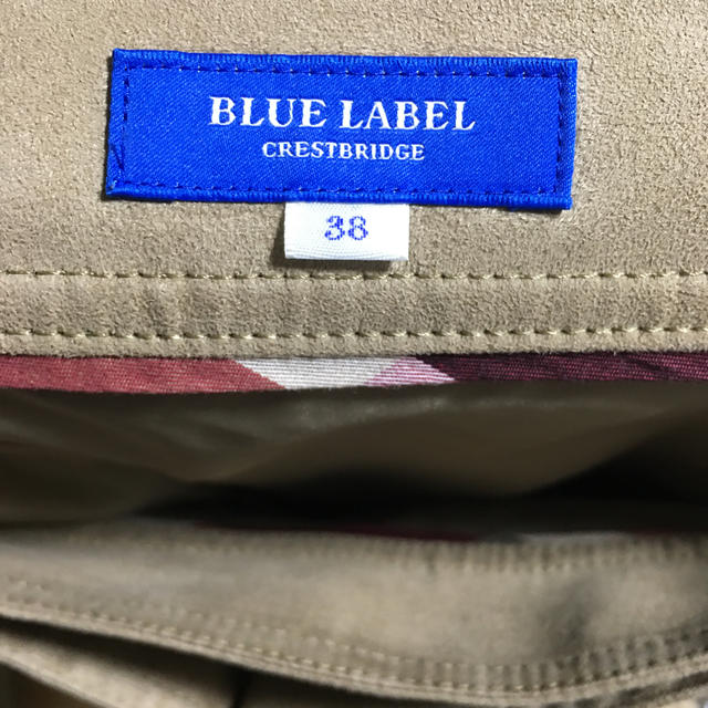 BURBERRY BLUE LABEL(バーバリーブルーレーベル)のブルーレーベル　クレストブリッジ　べロアトレンチスカート レディースのスカート(ひざ丈スカート)の商品写真