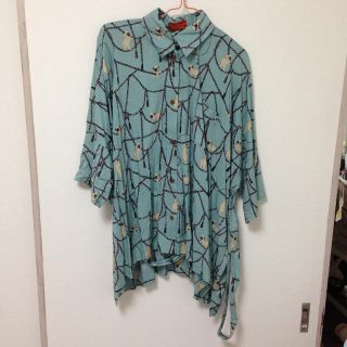 ヴィヴィアンウエストウッド(Vivienne Westwood)の新品タグつき♡ロングシャツ♡パグシリーズ(シャツ/ブラウス(長袖/七分))