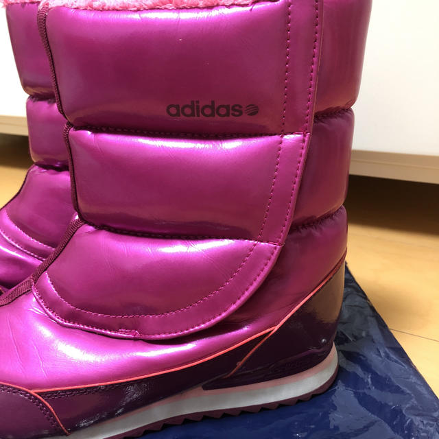 adidas(アディダス)の激安☆防寒！adidasスノーブーツ☆ピンク☆レディース　23.5センチ レディースの靴/シューズ(ブーツ)の商品写真