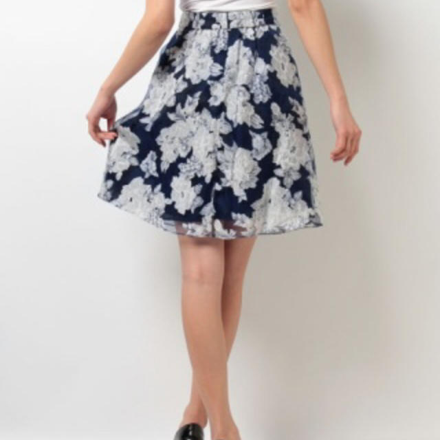 INGNI(イング)の花柄ｵｰｶﾞﾝｼﾞｰﾌﾚｱｽｶｰﾄ レディースのスカート(ミニスカート)の商品写真