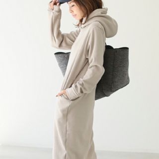 アパルトモンドゥーズィエムクラス(L'Appartement DEUXIEME CLASSE)の新品！アパルトモン　Comfort ワンピース　(ロングワンピース/マキシワンピース)