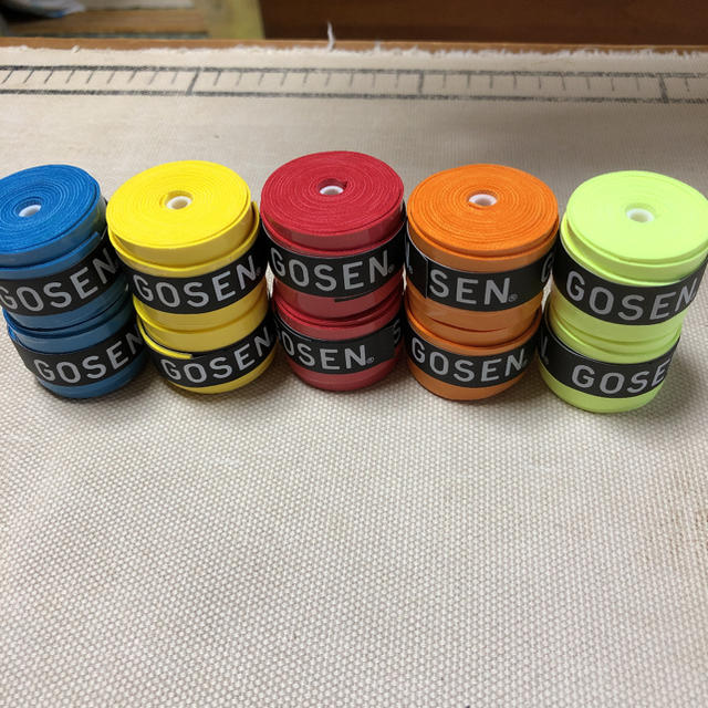 GOSEN(ゴーセン)のGOSENグリップテープ オレンジと赤2個ずつ、黄6個 計10個 チケットのスポーツ(テニス)の商品写真