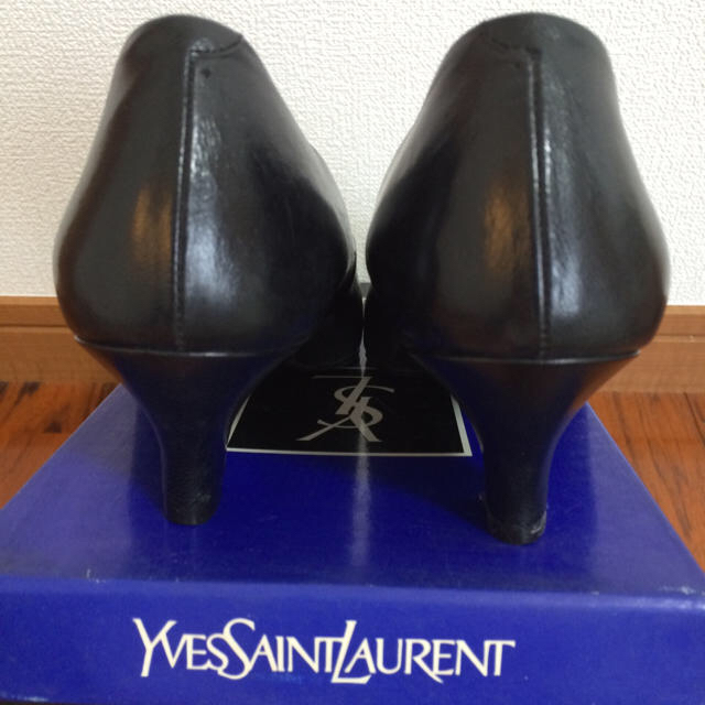 Saint Laurent(サンローラン)のYSL パンプス レディースの靴/シューズ(ハイヒール/パンプス)の商品写真