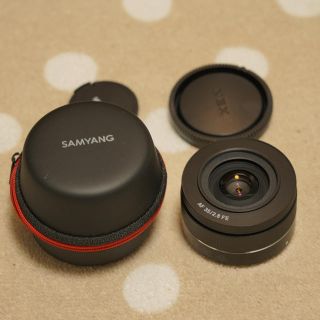 ソニー(SONY)のsamyan AF35mm F2.8 SONY Eマウント用　超美品(レンズ(単焦点))