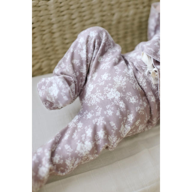 Caramel baby&child (キャラメルベビー&チャイルド)のFooted Pant Fawn Floral jamie kay キッズ/ベビー/マタニティのベビー服(~85cm)(パンツ)の商品写真