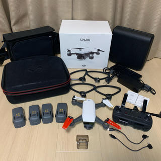 DJI SPARK Fly More Combo＋バッテリー2個(ホビーラジコン)
