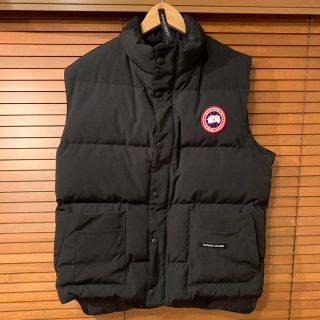 カナダグース(CANADA GOOSE)のCANADA GOOSE ダウンベスト　Mサイズ(ダウンベスト)