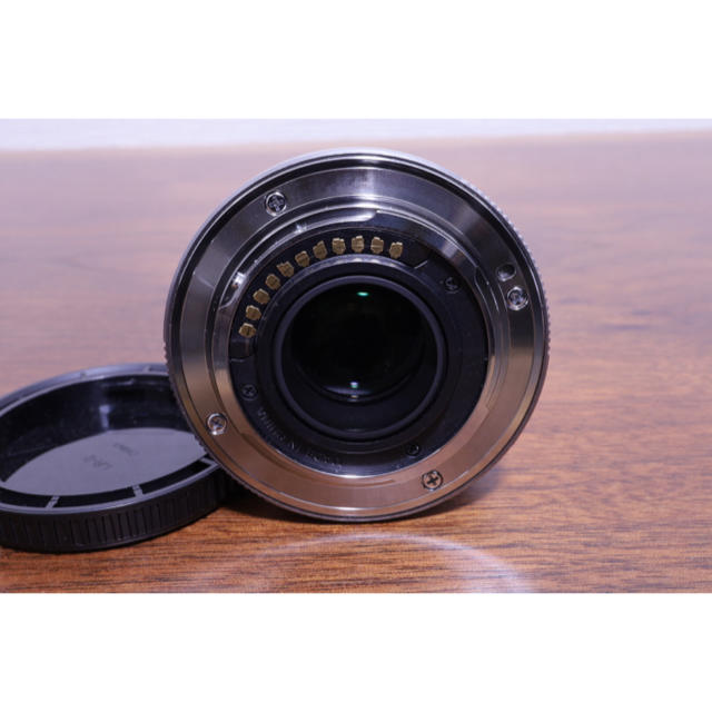 OLYMPUS(オリンパス)のOLYMPUS M.ZUIKO DIGITAL 45mm F1.8 [シルバー] スマホ/家電/カメラのカメラ(レンズ(単焦点))の商品写真