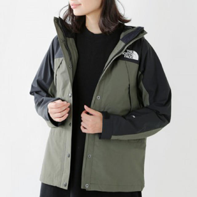 THE NORTH FACE(ザノースフェイス)のレディース マウンテンライトジャケット Mサイズ レディースのジャケット/アウター(ナイロンジャケット)の商品写真