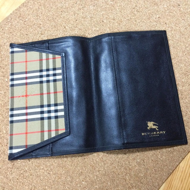 BURBERRY(バーバリー)ののむろん様バーバリーブックカバー美品 インテリア/住まい/日用品の文房具(その他)の商品写真