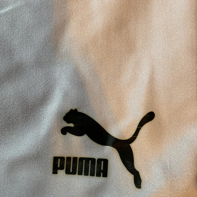 PUMA(プーマ)の最終値下げ！プーマ　ホワイト スポーツ/アウトドアのサッカー/フットサル(ウェア)の商品写真