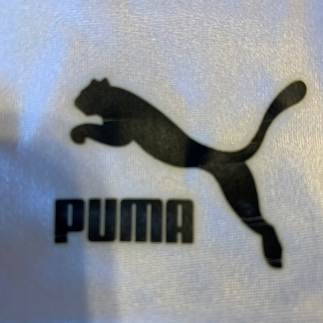 PUMA(プーマ)の最終値下げ！プーマ　ホワイト スポーツ/アウトドアのサッカー/フットサル(ウェア)の商品写真