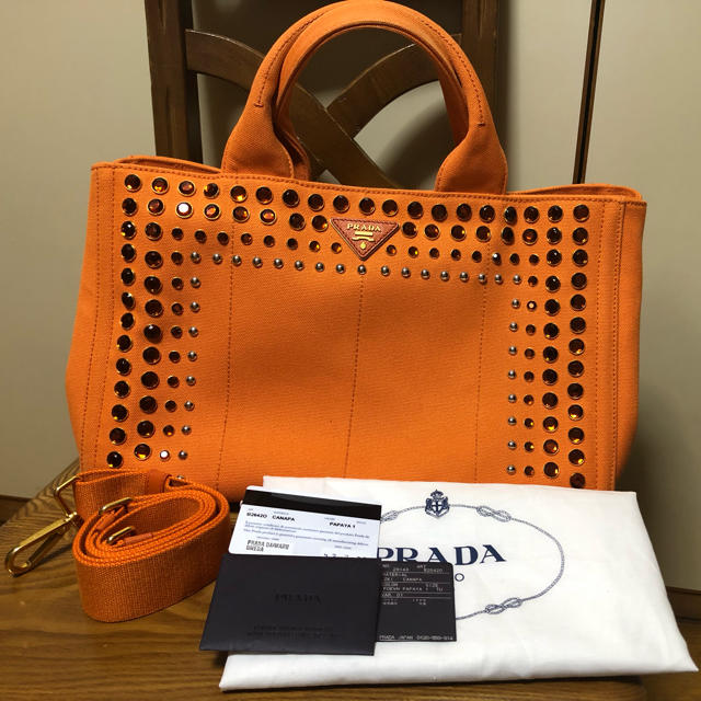 PRADA カナパ オレンジ