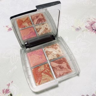 セフォラ(Sephora)のhourglass 2019 クリスマス限定チークパレット(チーク)