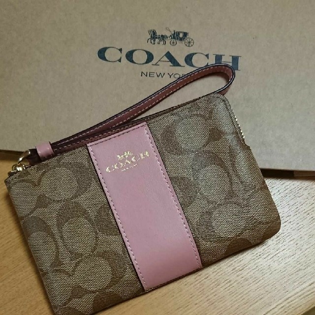 COACH - 新品 ⭐ COACH コーチ リストレットポーチ ⭐ ピンク の通販 by ぱぺちゃん＊'s shop｜コーチならラクマ